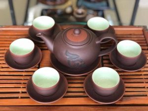 Bộ ấm chén uống trà màu nâu cổ truyền